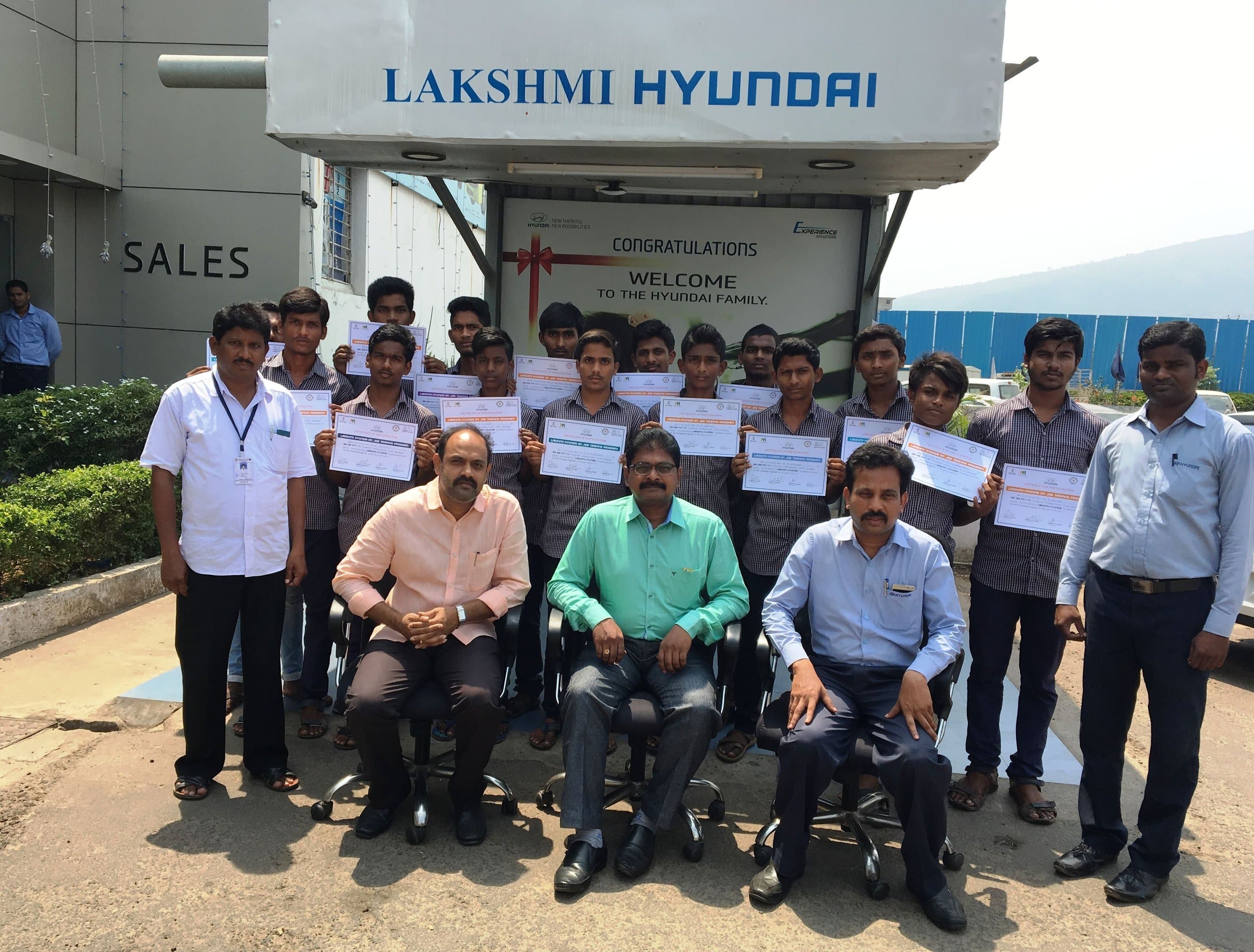 Sri Sai ITI students and faculty at the institute